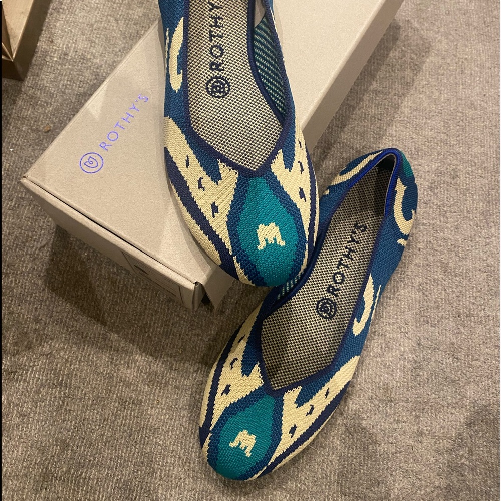 Rothy’s 8.5 round toe flats